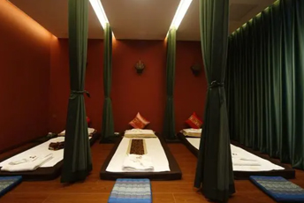 西安未央泰式按摩的被动瑜伽：当身体被折叠成诗